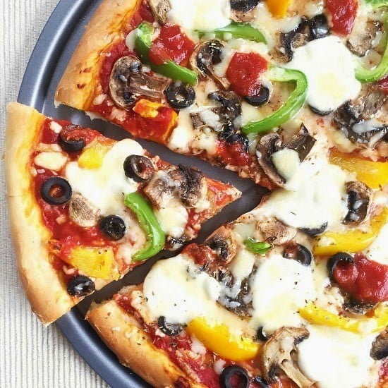 The Best Homemade Vegetarian Pizza - My Gorgeous Recipes