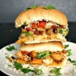 Chicken sliders recipe with broccoli and red peppers