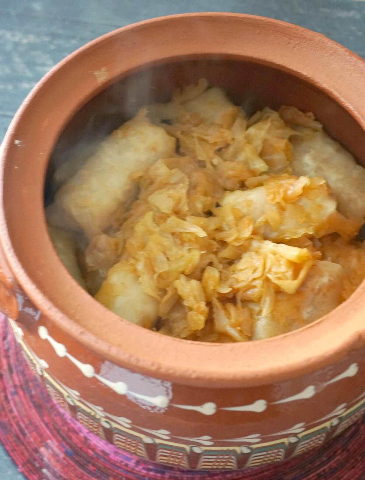 A pot of stuffed cabbage rolls.
