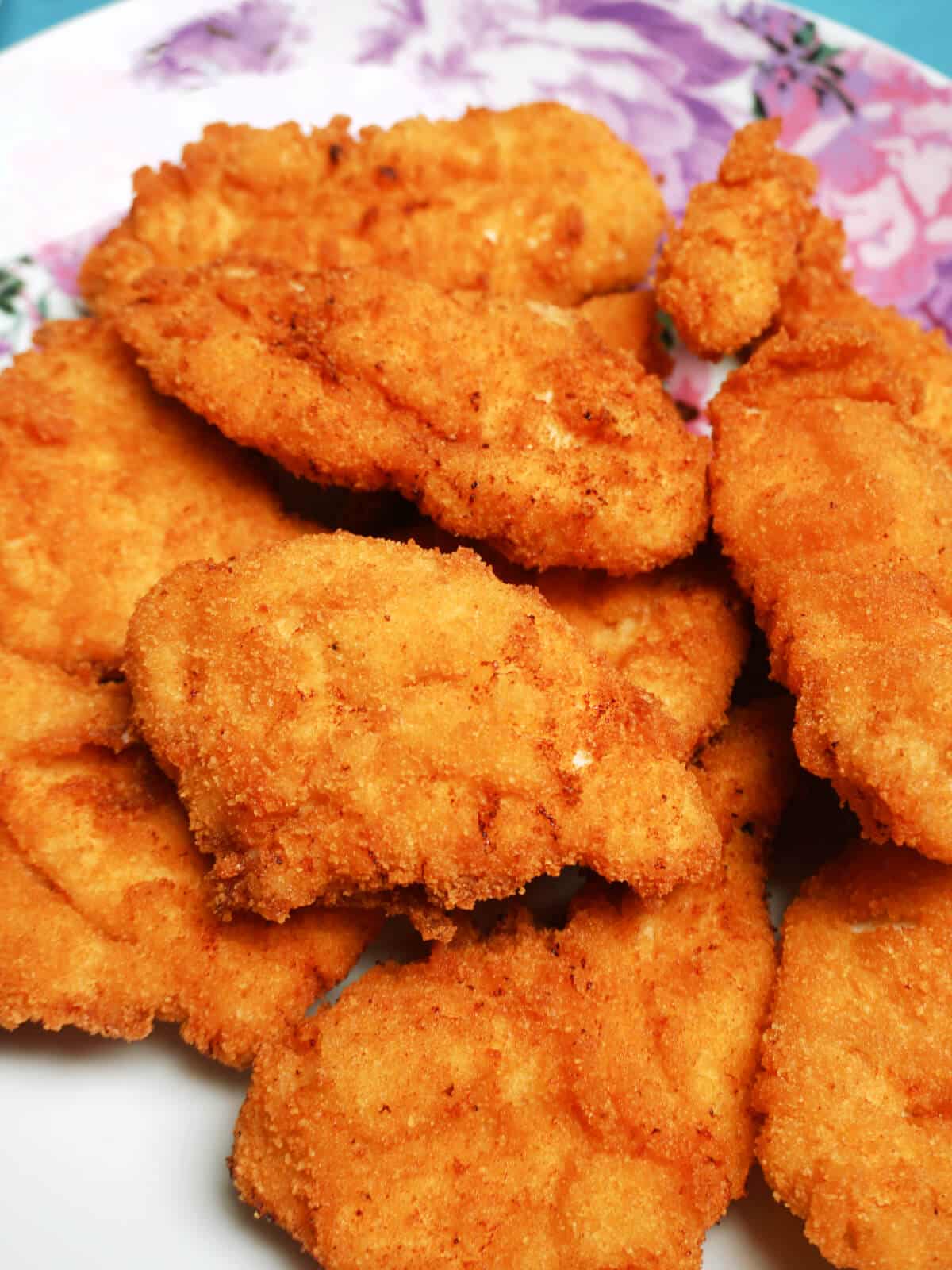 Close-up shoot of fried chicken tenders.