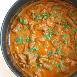 A pot with beef curry