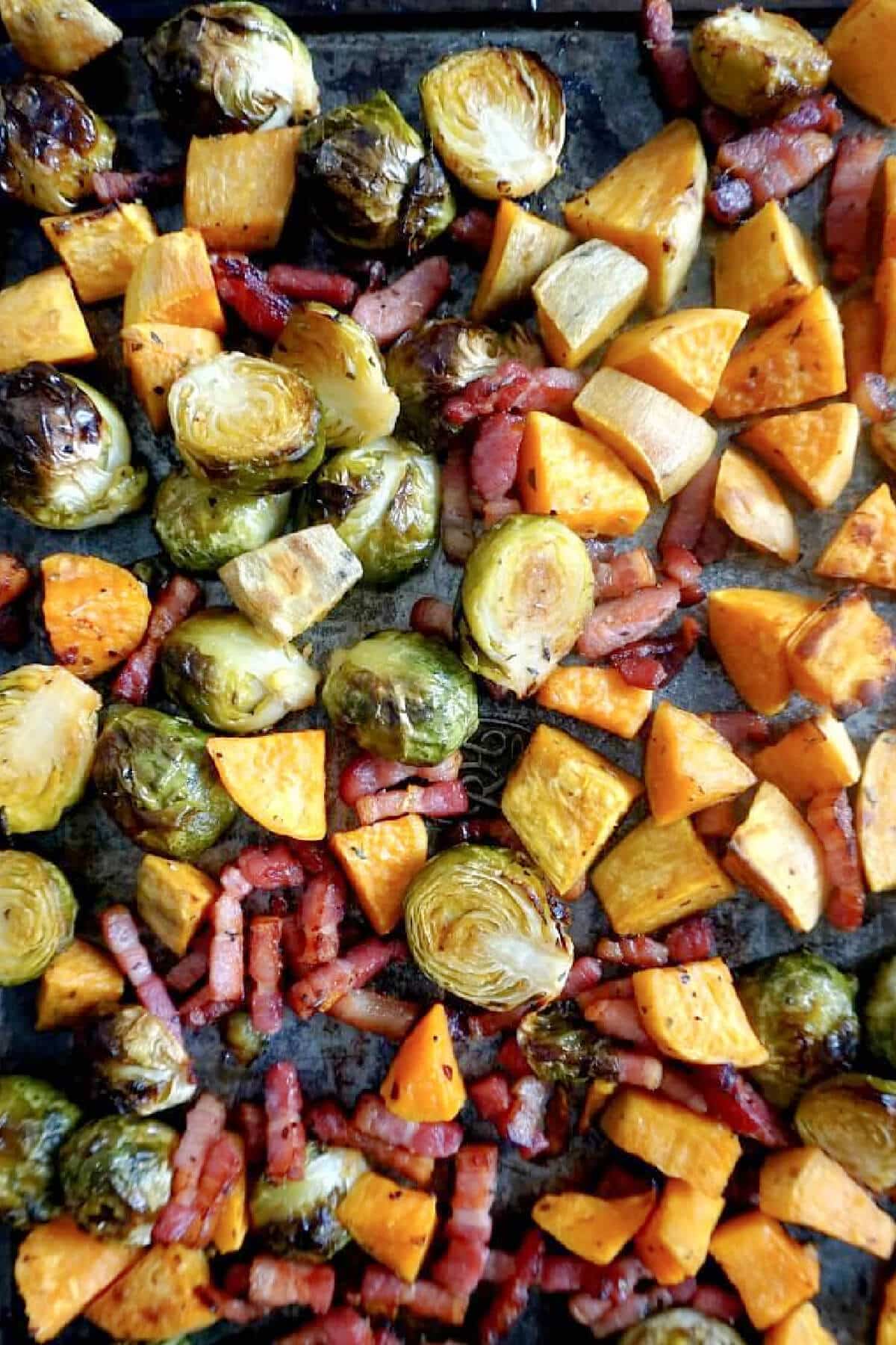 A tray with roasted vegetables.