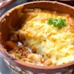 A pot with turkey cottage pie
