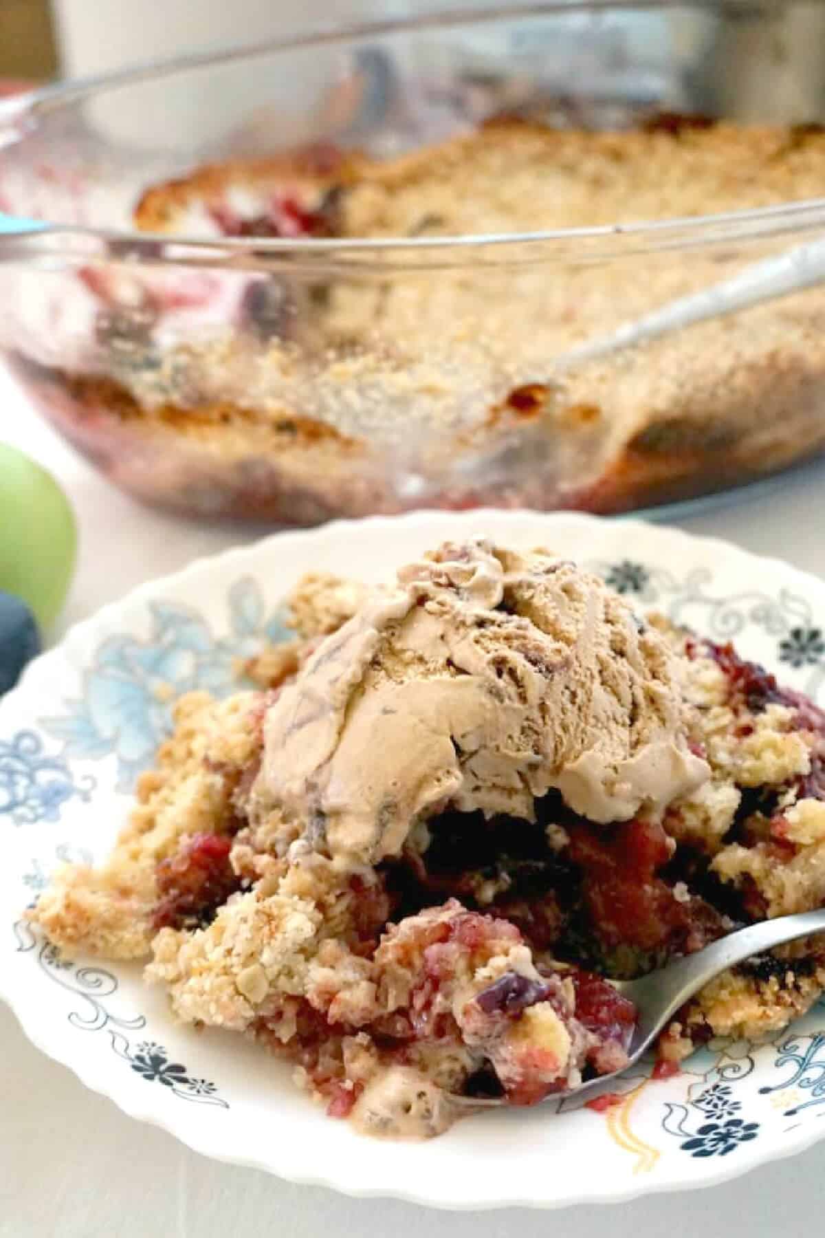 Close-up shoot of a plate with crumble and ice cream