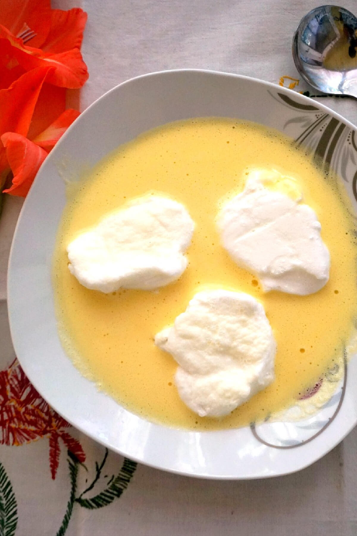 A plate with floating islands.