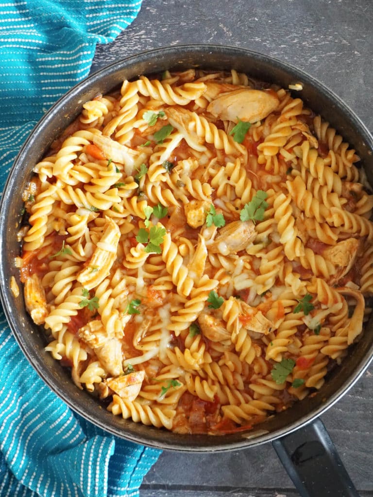 Overhead shot of a pot of chicken pasta