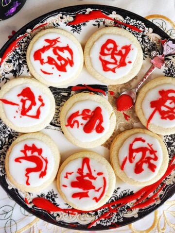 Overhead shoot of a plate with 8 halloween cookies