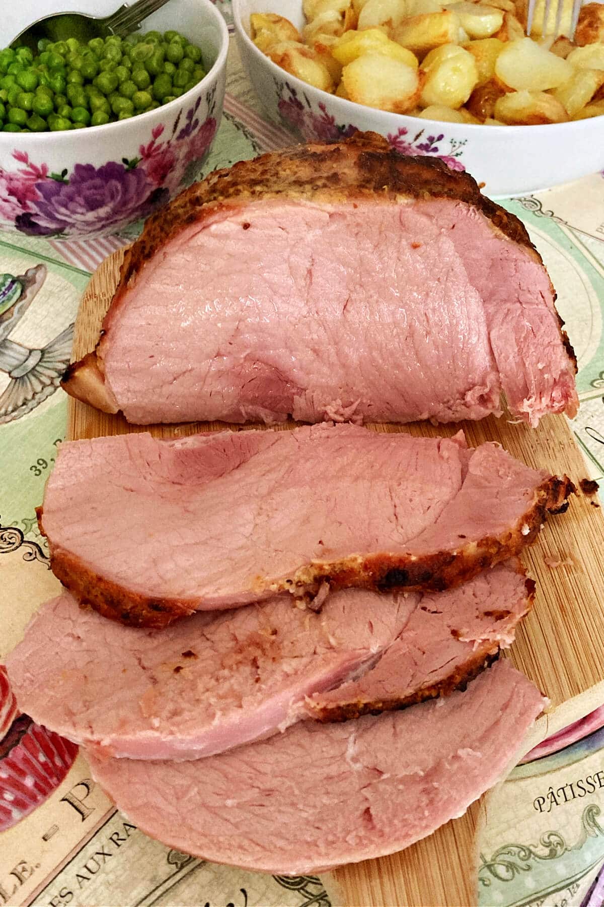 A Gammon joint cooked and sliced.