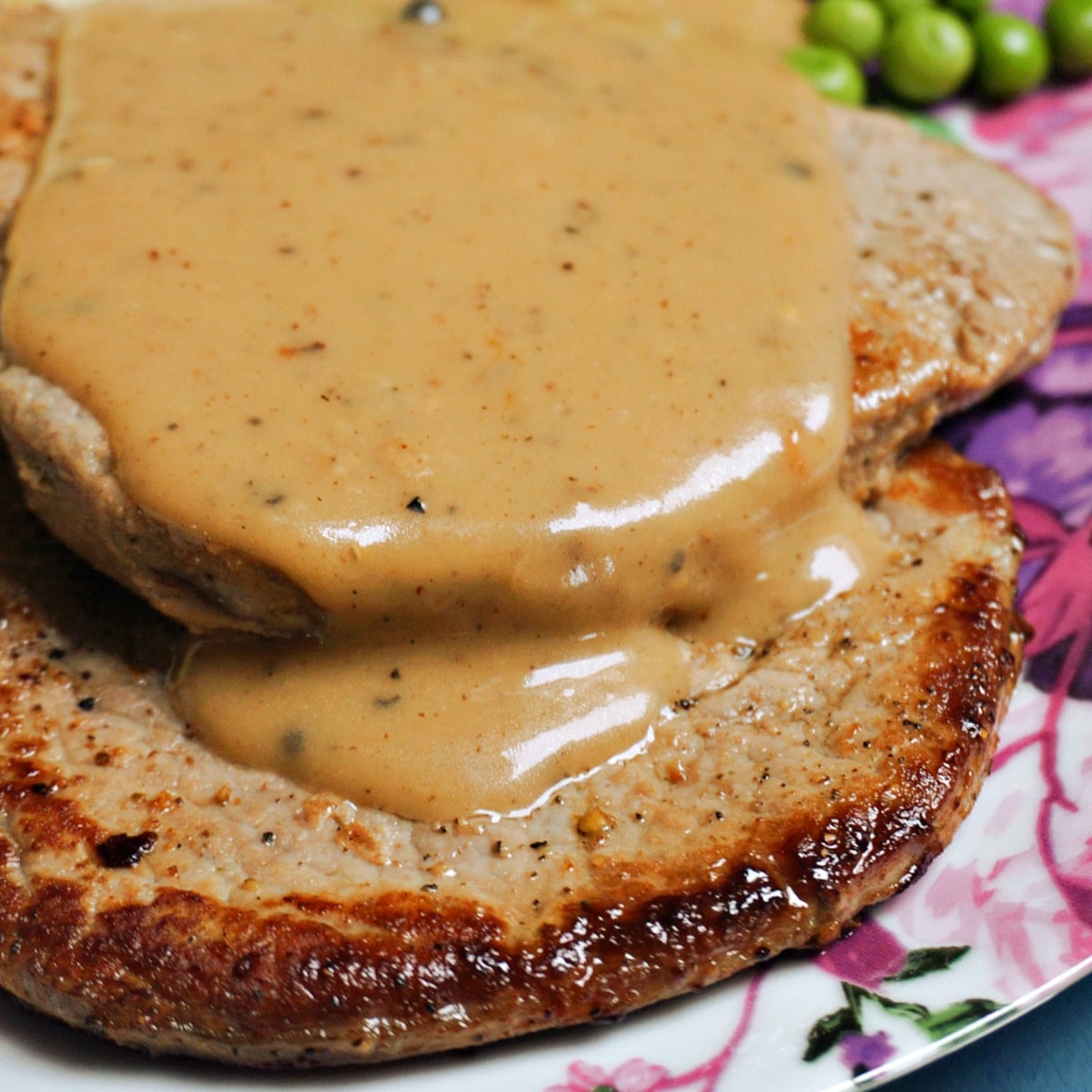Steak with Peppercorn Sauce - My Gorgeous Recipes