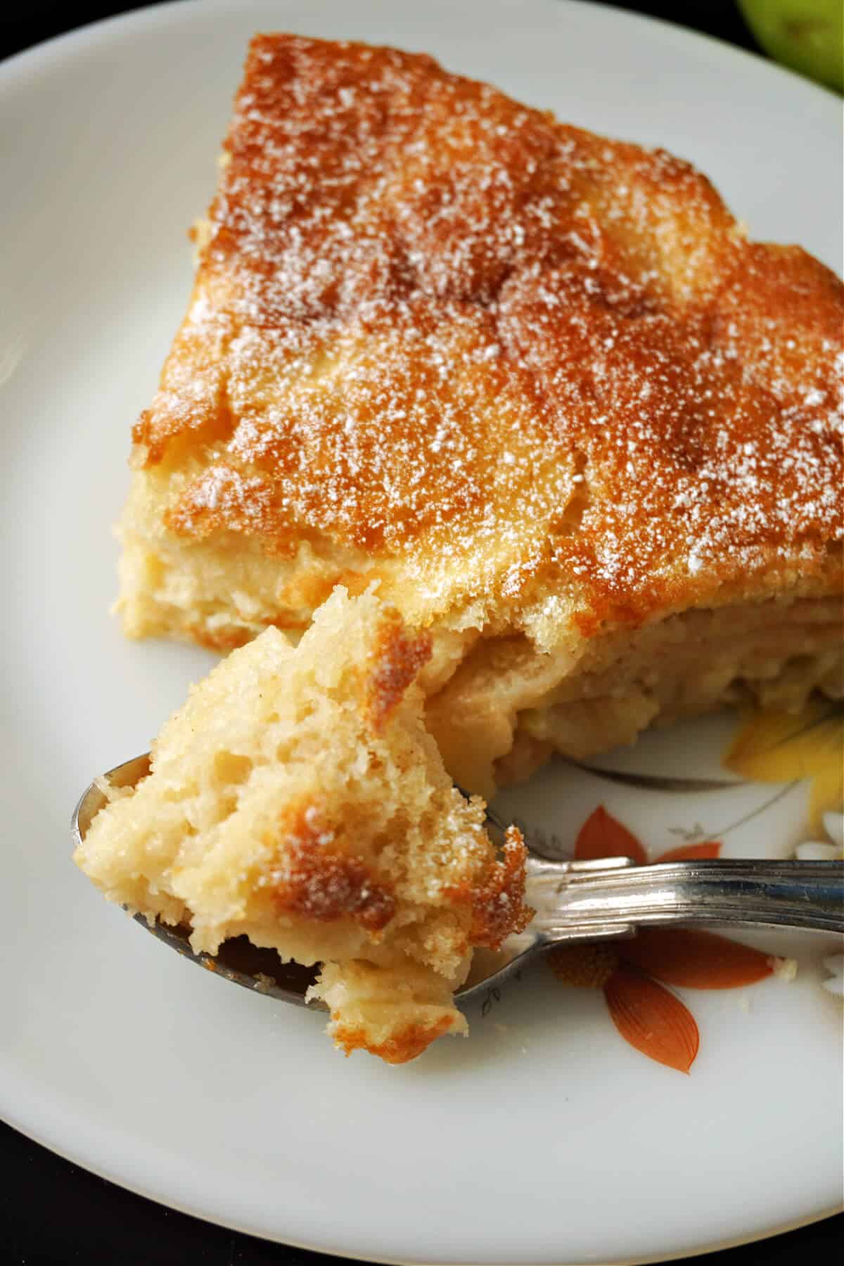 Close-up shoot of a slice of apple cake.