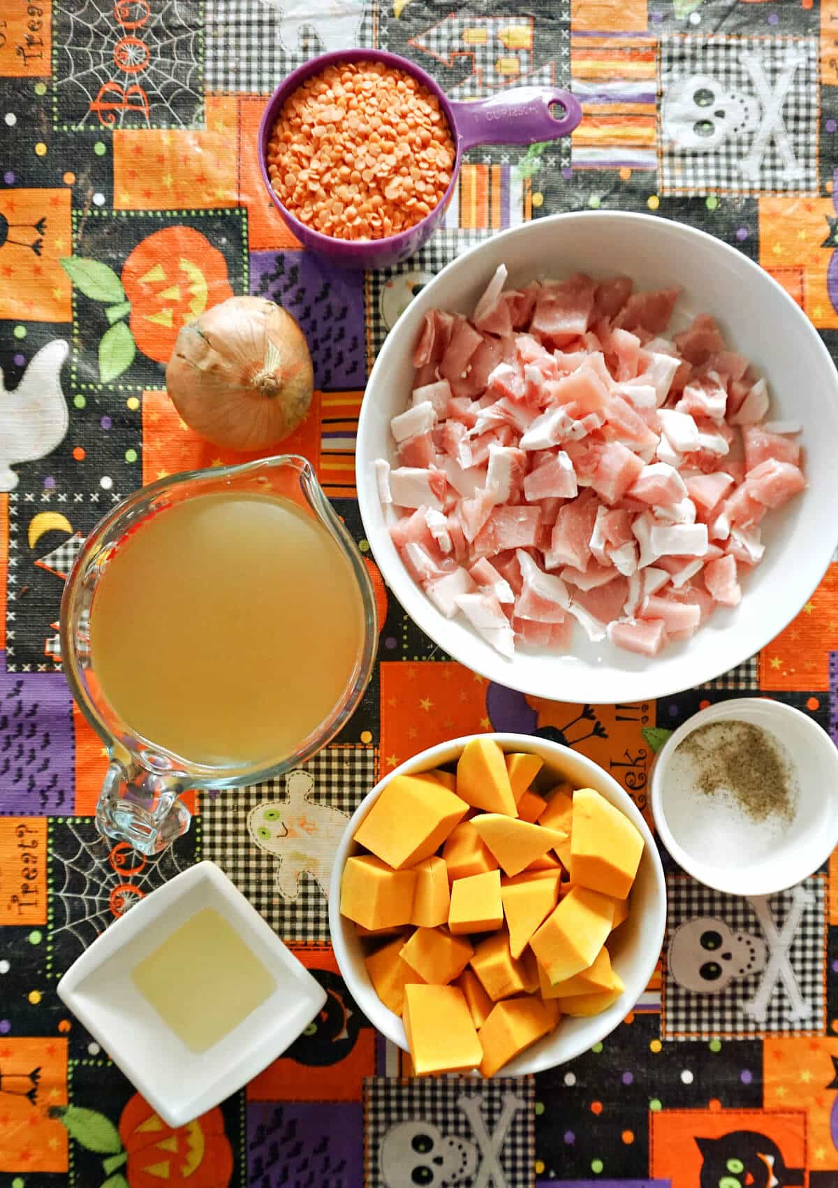 Ingredients needed to make pumpkin, lentil and bacon soup.