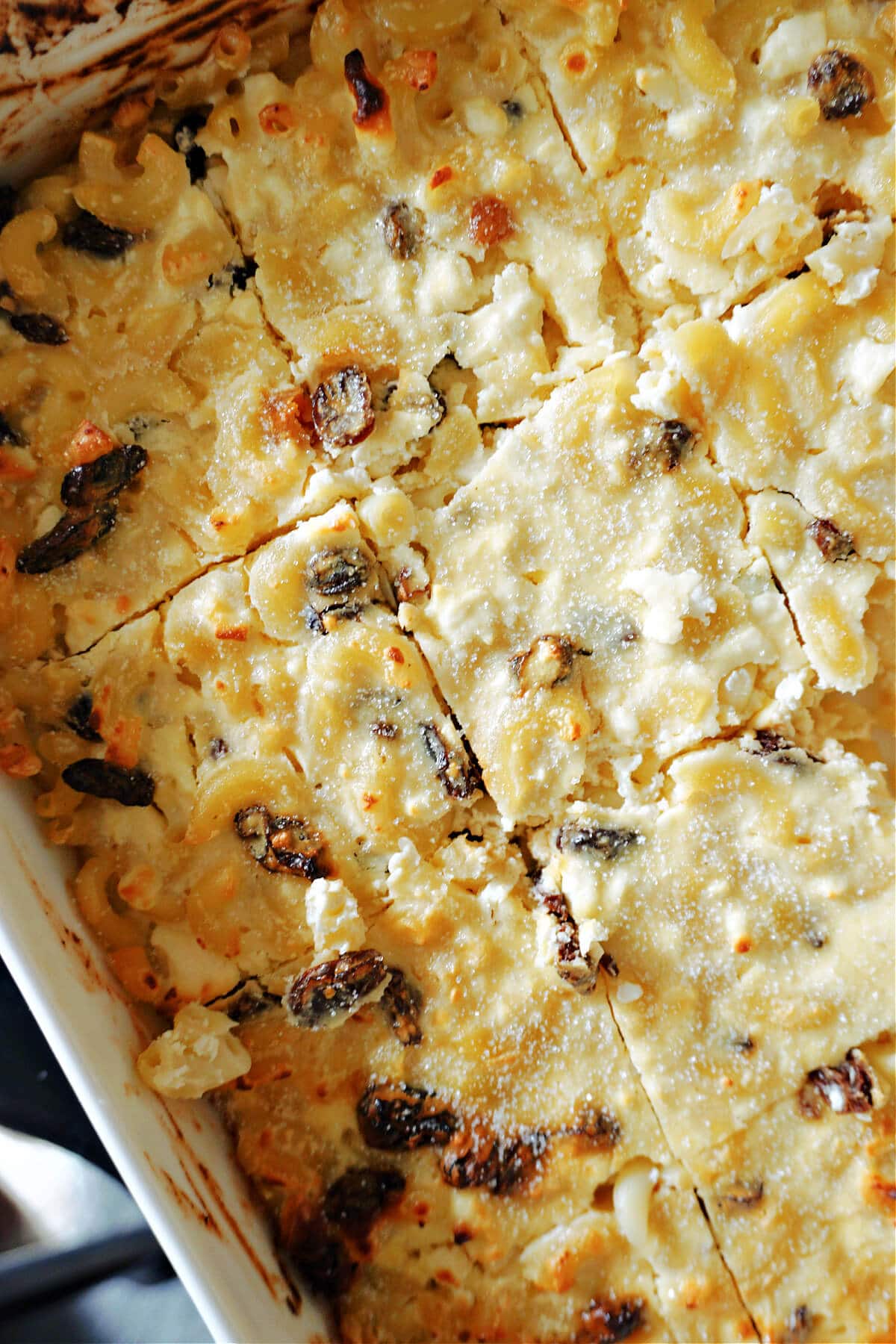 Close-up shoot of a dish with macaroni pudding.