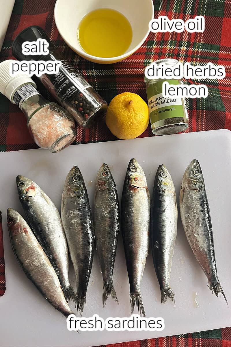 Ingredients used to make roasted sardines.