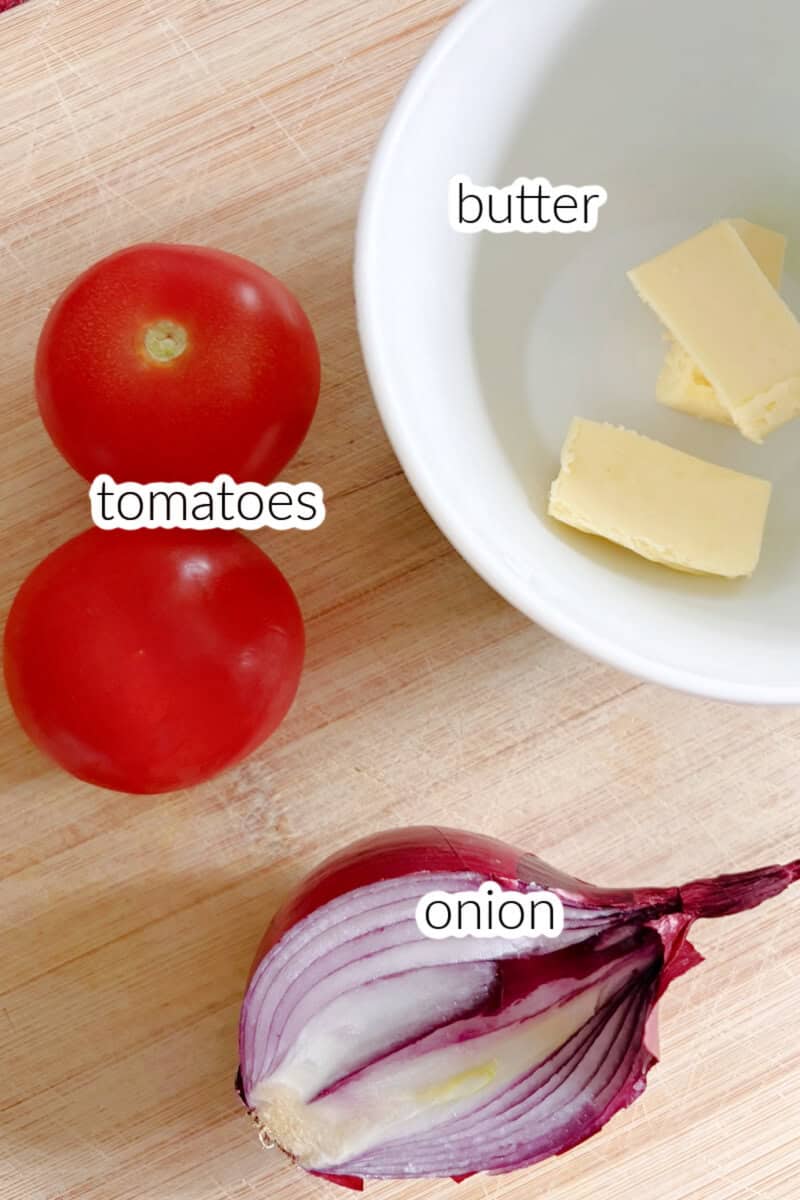 Ingredients used to garnish the jollof.