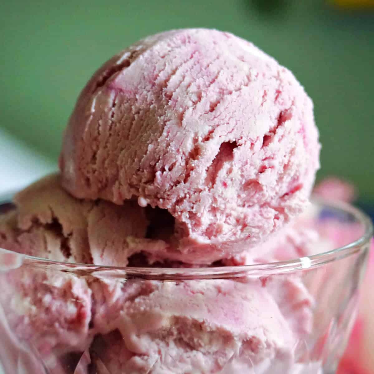 Wild Blackberry Ice Cream ( No Churn)