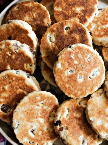 A plate with Welsh cakes.
